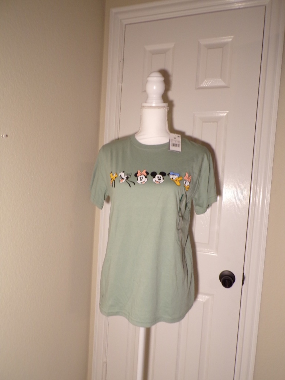 Disney Mickey and Friends Character Lineup Graphic Tee – Sage Green – Size M